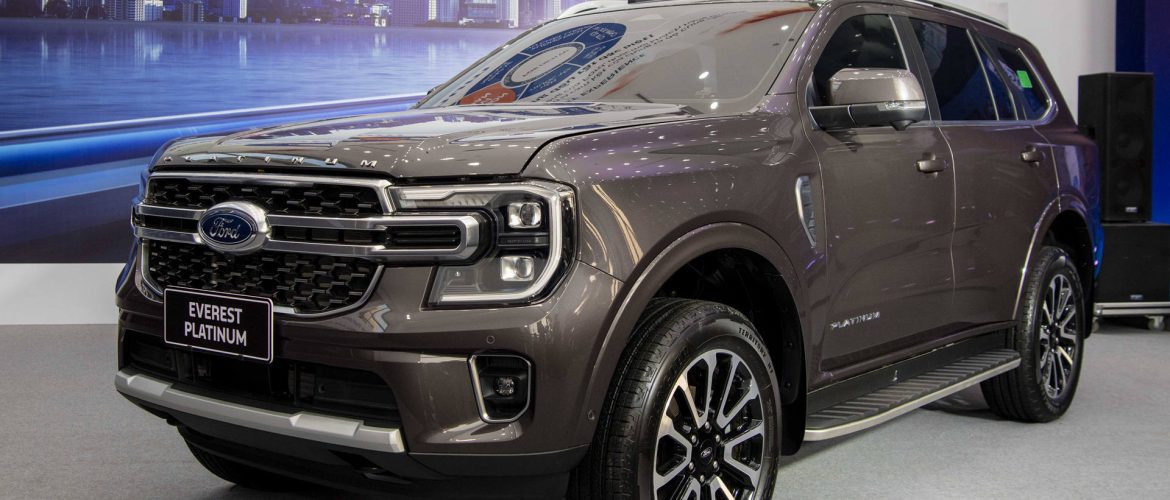Ford Everest Platinum giá 1,545 tỷ đồng tại Việt Nam